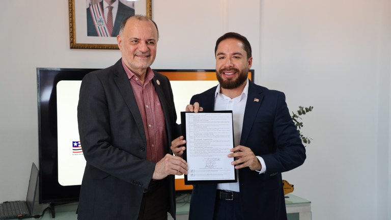UFMA e Secti firmam acordo para promover inclusão digital de pessoas idosas