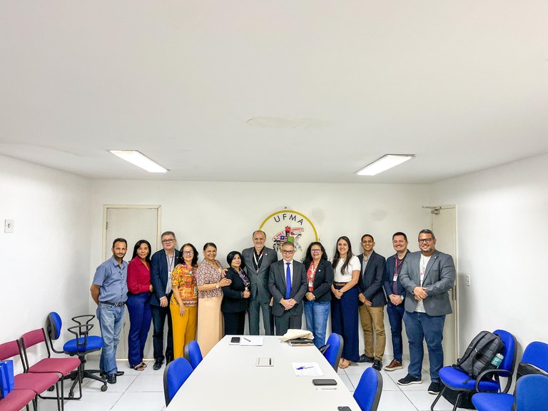 UFMA fortalece parcerias internacionais com visita do Cônsul-geral da França no Nordeste