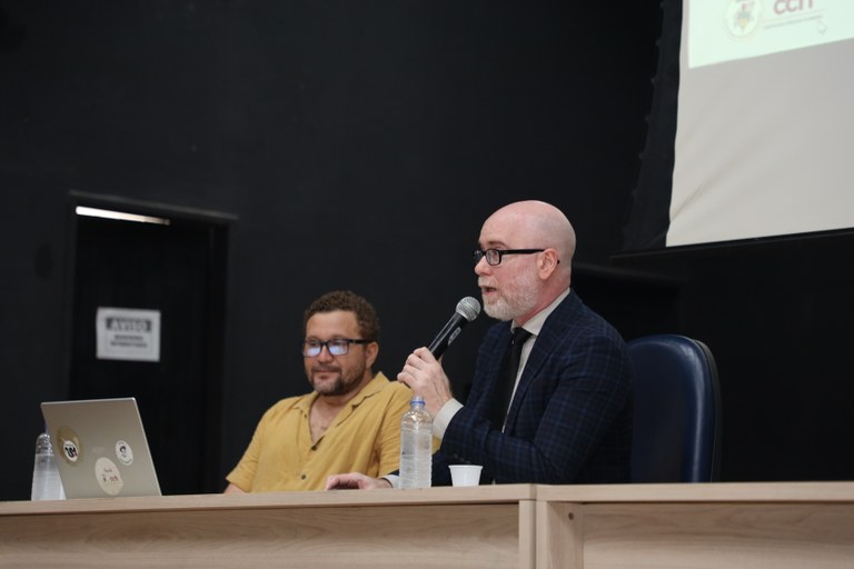 UFMA inicia semestre letivo do CCH e do PGCult com a participação do filósofo Vladimir Safatle