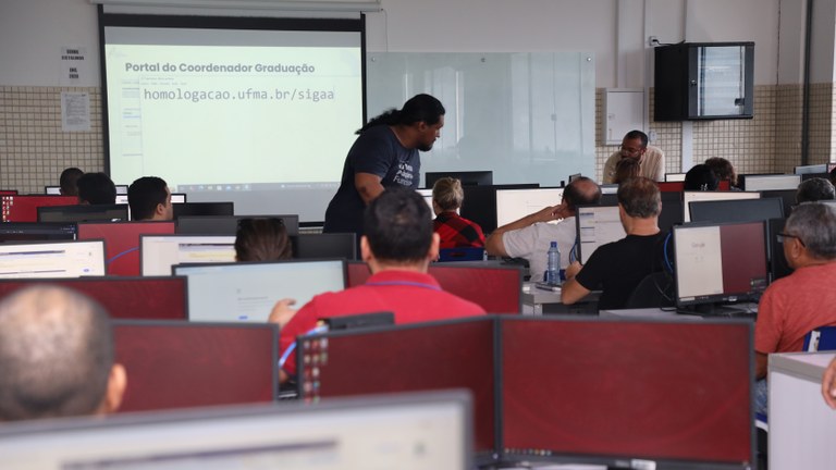 UFMA promove curso de capacitação de servidores visando fortalecer a integração e a qualidade dos cursos
