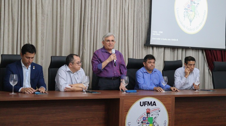 UFMA recebe bancada federal maranhense para discutir investimentos na educação superior