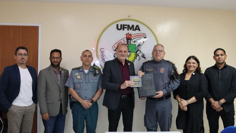 UFMA recebe comandante geral da PM-MA e reforça o compromisso de cooperação entre as instituições