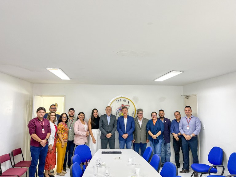 UFMA recebe deputado Aluísio Mendes para fortalecimento de parcerias
