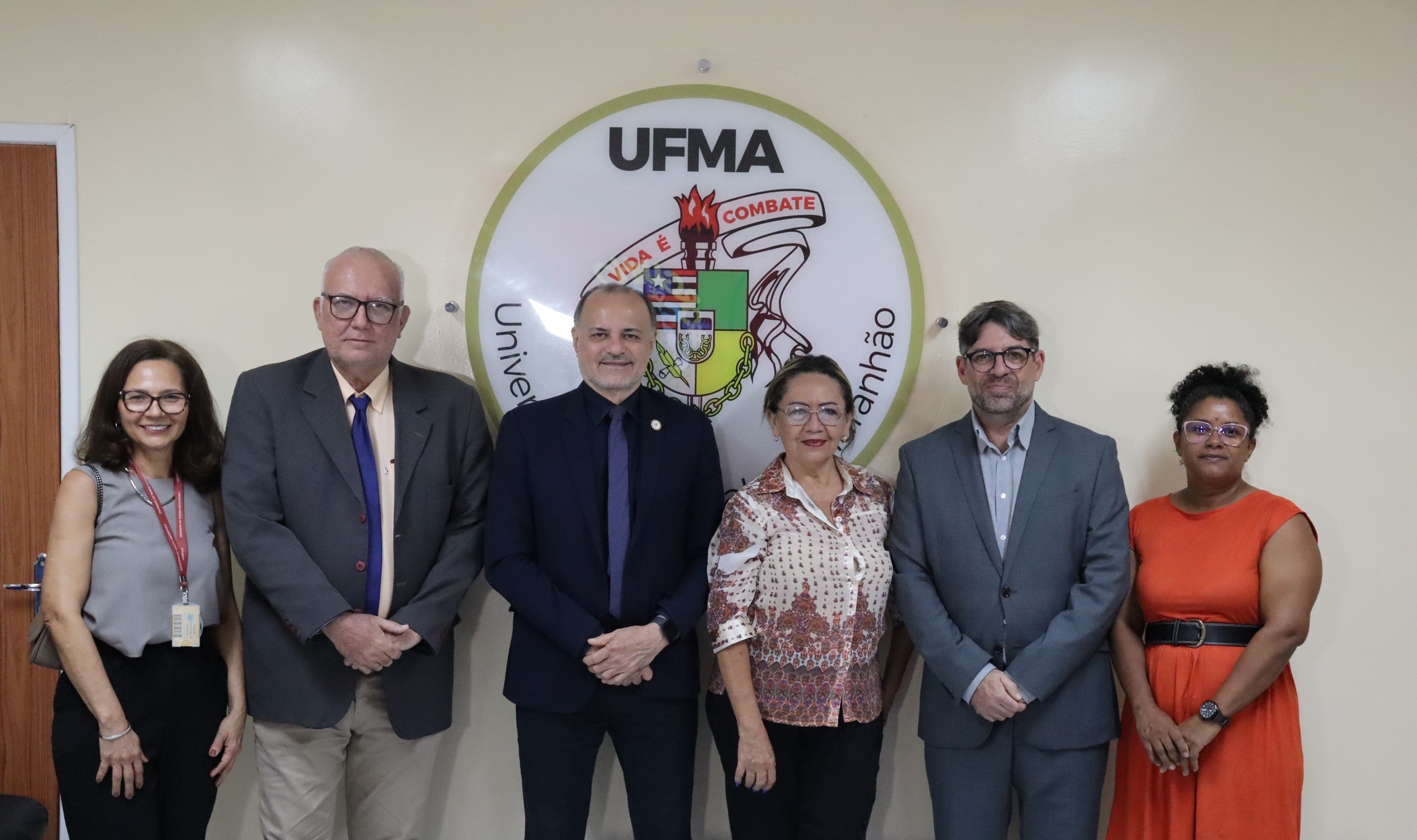 UFMA recebe representantes da Embaixada da Espanha para discutir parcerias no campo educacional