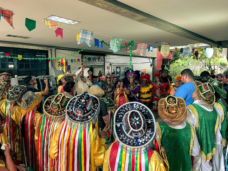 Uniti realiza tradicional batismo do Boi Novilho de Luz