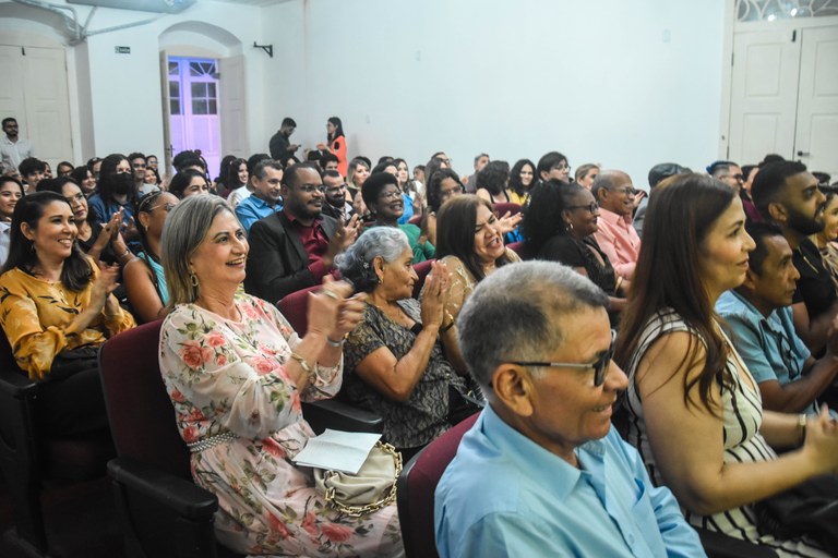 Professores Eméritos do Colun: “Aqueles que passam por nós, não vão sós”