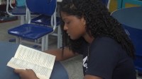 ELEITORES COM MENOS DE 18 ANOS VÃO ÀS URNAS EXERCER A CIDADANIA