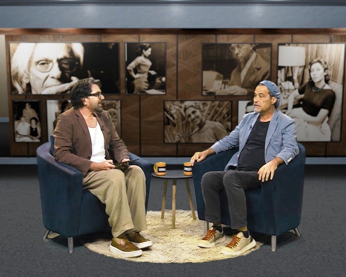 Autor de obras exponenciais da literatura contemporânea, a exemplo de Barroco Tropical, Teoria Geral do Esquecimento e o recém lançado, Tudo sobre Deus.
