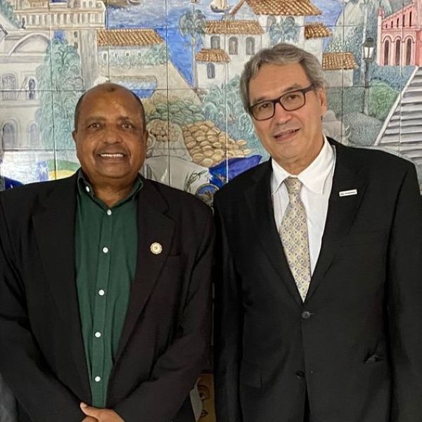 O presidente da FSADU, Walter Nunes e o gerente geral de Projetos Exploratórios das Margens Sul e Equatorial da Petrobras, Marcos Galvão