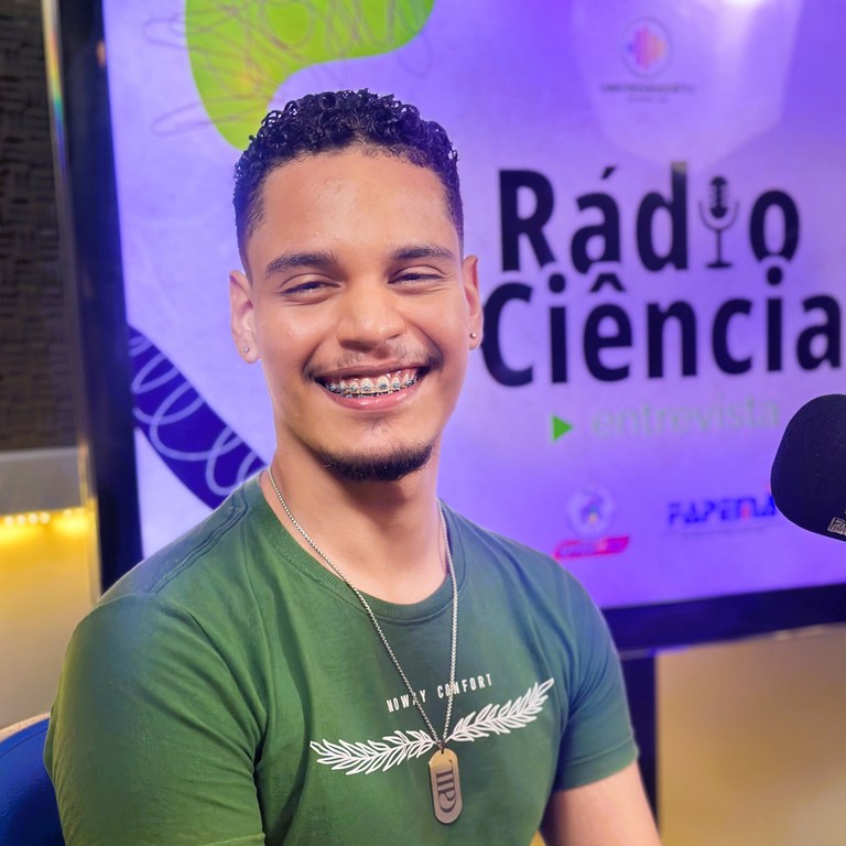 Acadêmico do Curso de Letras - Licenciatura em Língua Portuguesa e Literaturas de Língua Portuguesa da UEMA, Givanildo Rocha