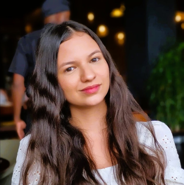 Layse Ribeiro de Sousa Carvalho é estudante de Biomedicina da Universidade Ceuma..jpg