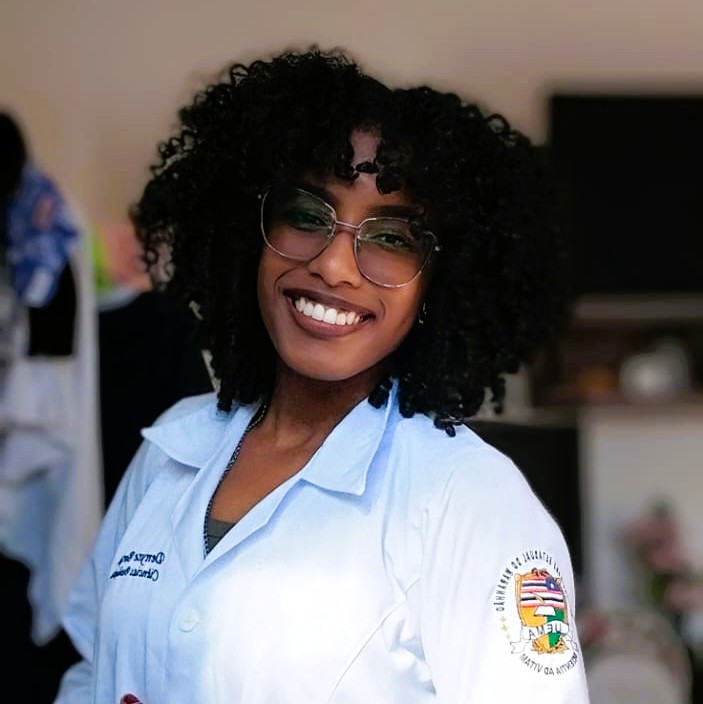 Pesquisadora Denyze Borges é acadêmica de Ciências Biológicas da UEMA.jpg