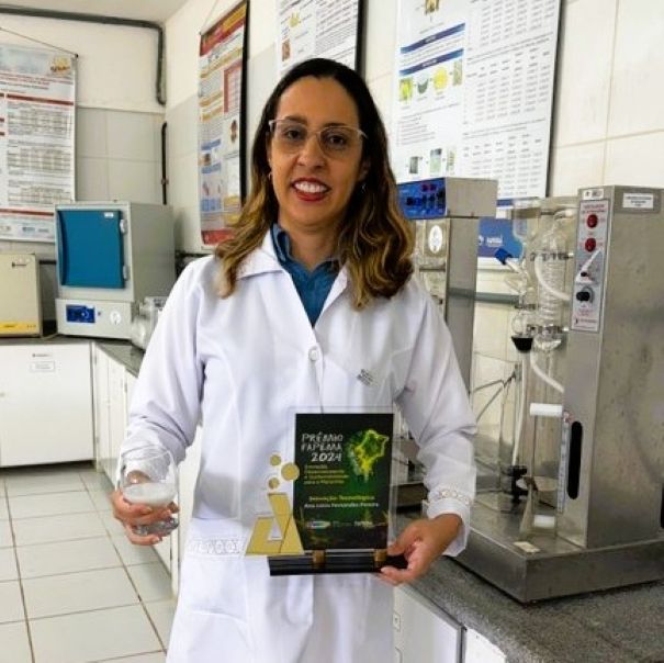 A professora Ana Lúcia Fernandes venceu o Prêmio FAPEMA 2024 na categoria Inovação Tecnológica.jpg