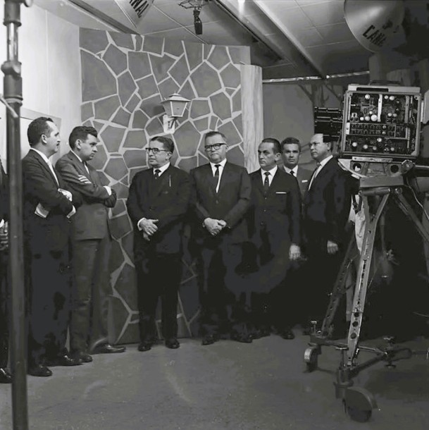 TV Difusora, 1963, Edifício João Goulart, Praça Pedro II, Centro - inauguração da primeira emissora de TV do Maranhão, fundada pelos irmãos Raimundo e Magno Bacelar - imagem - Arquivo Nacional.jpeg