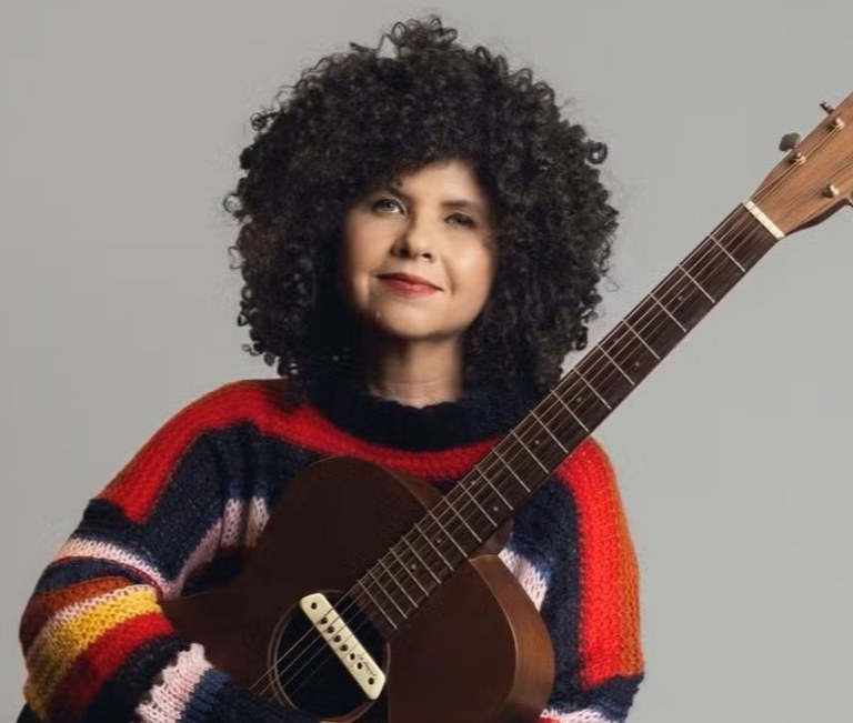 Roberta Campos ok.jpg